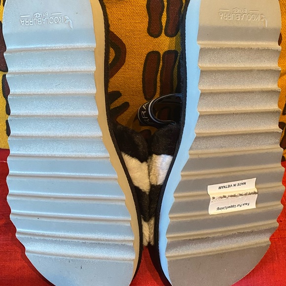 Faux Fur Sandal/Slipper by Kookaburra an Ugg brand - Picture 2 of 3